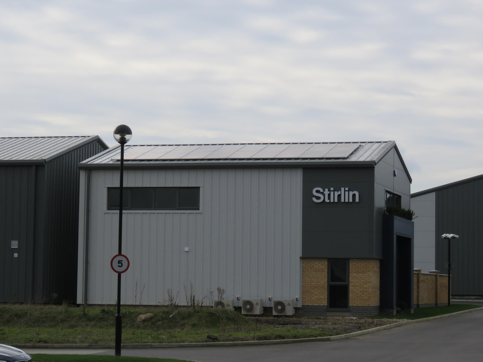 A solar-powered HQ for Stirlin