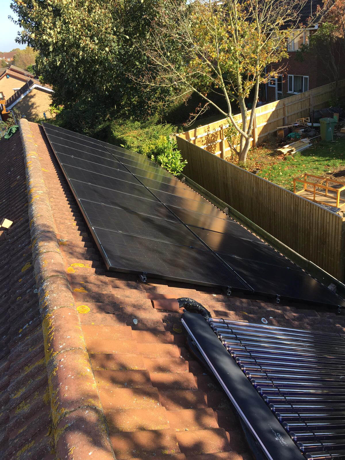 Seamlessly integrating solar power and battery storage